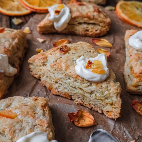 Scones Vegan aux Oranges Confites