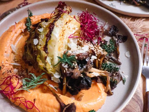Chou Rôti, Purée de Patate Douce & Champignons Forestiers