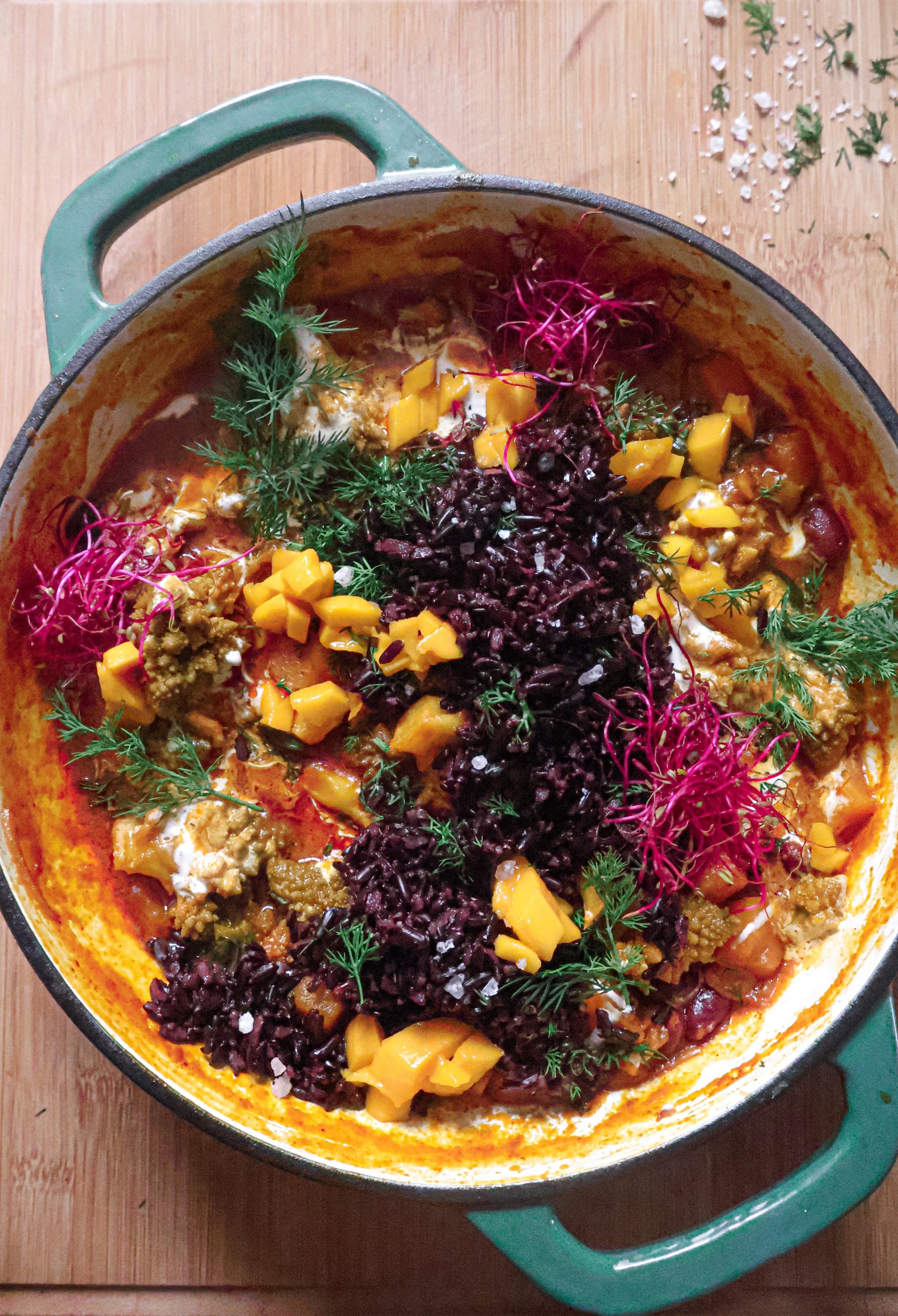 Curry Vegan Chou Romanesco, Butternut & Riz Noir