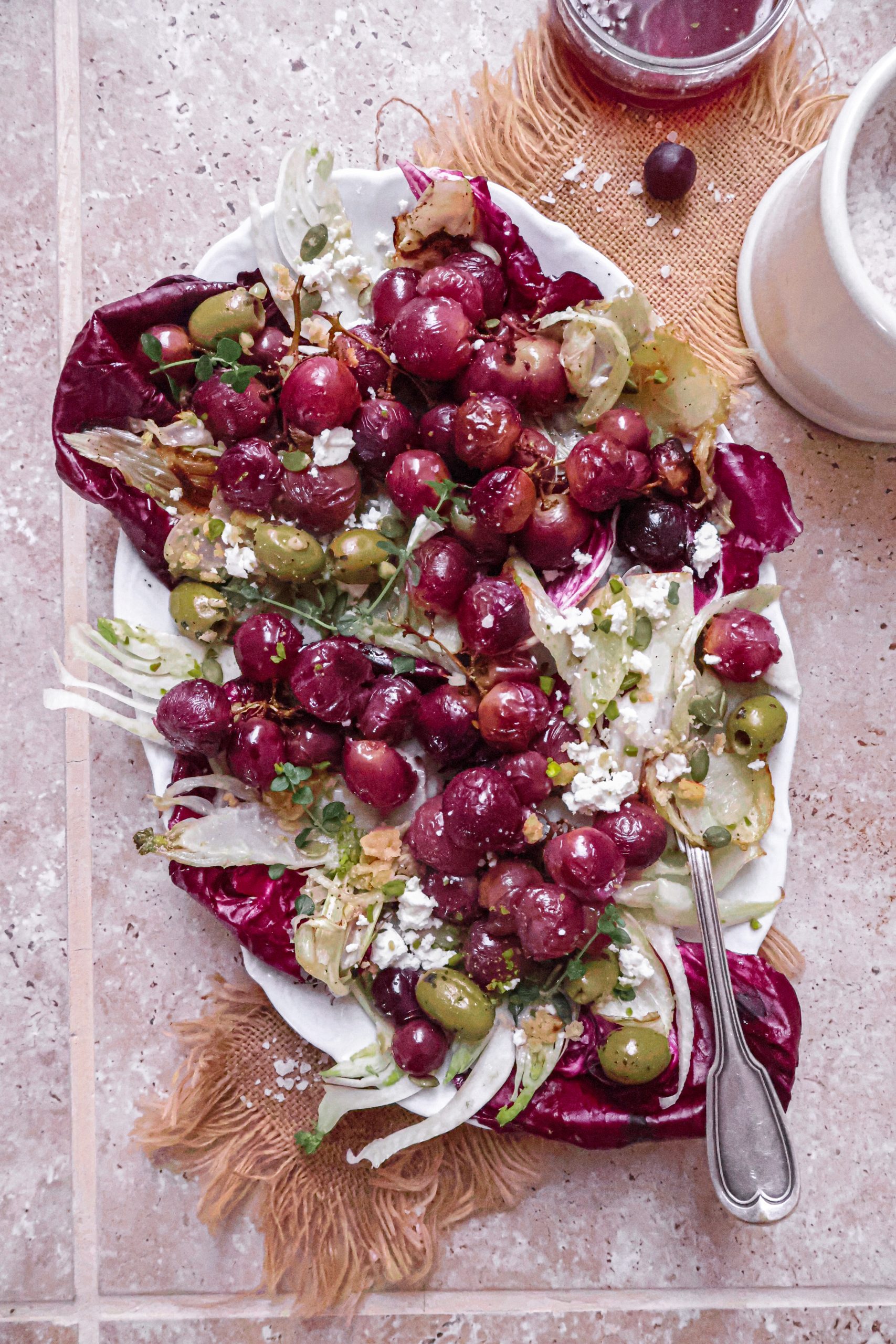 Salade Vegan d'Endive, Raisin & Fenouil Rôtis