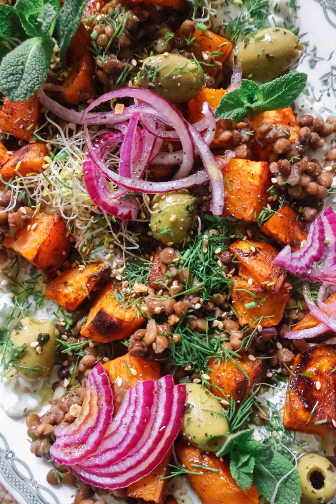 Patate Douce Rôtie, Lentilles & Tzatziki Vegan