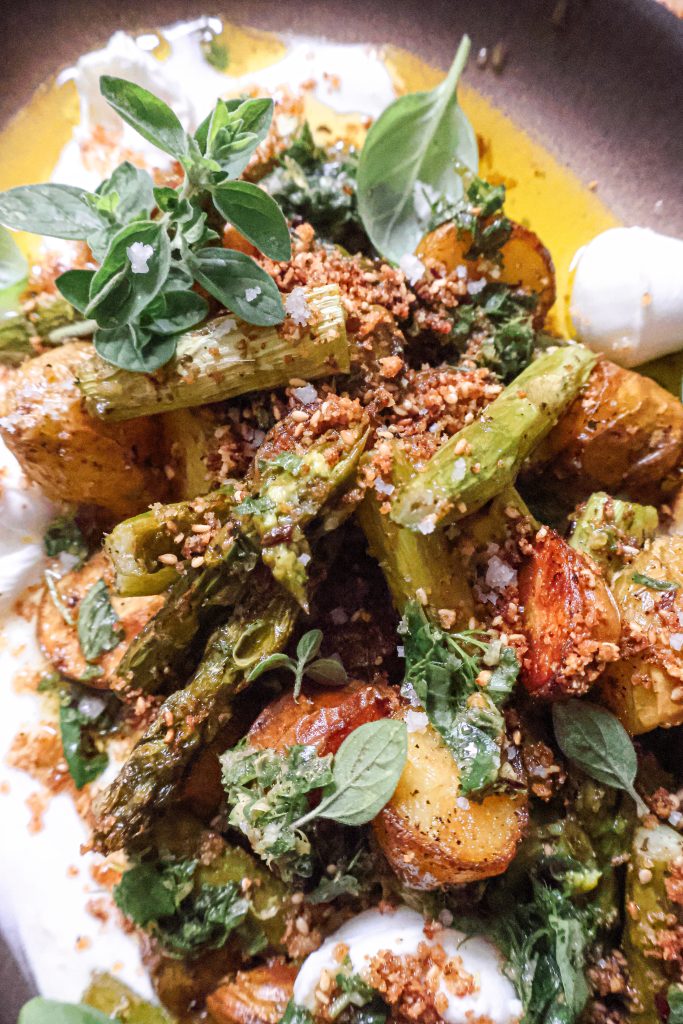 Pommes de Terre & Asperges Rôties au Four - Vegan
