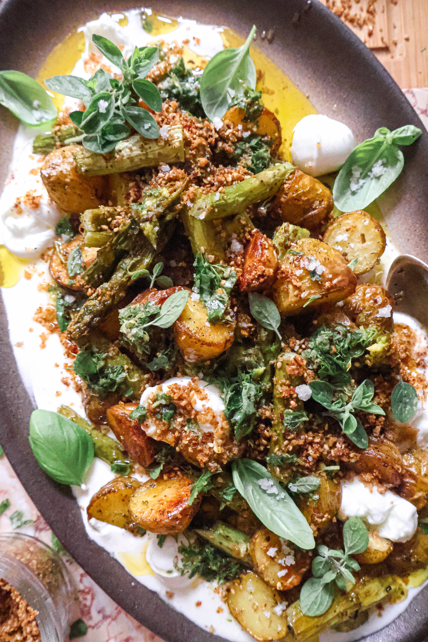 Pommes de Terre & Asperges Rôties au Four - Vegan