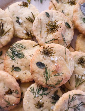 Biscuits Salés Vegan aux Herbes