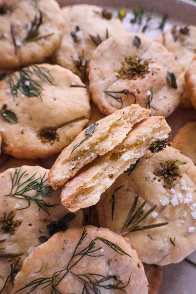 Biscuits Salés Vegan aux Herbes