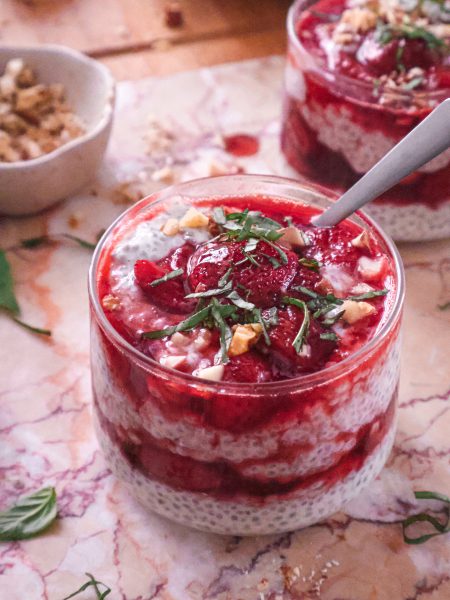 Pudding de Chia aux Fraises Rôties