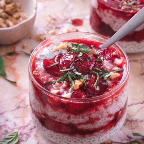 Pudding de Chia aux Fraises Rôties