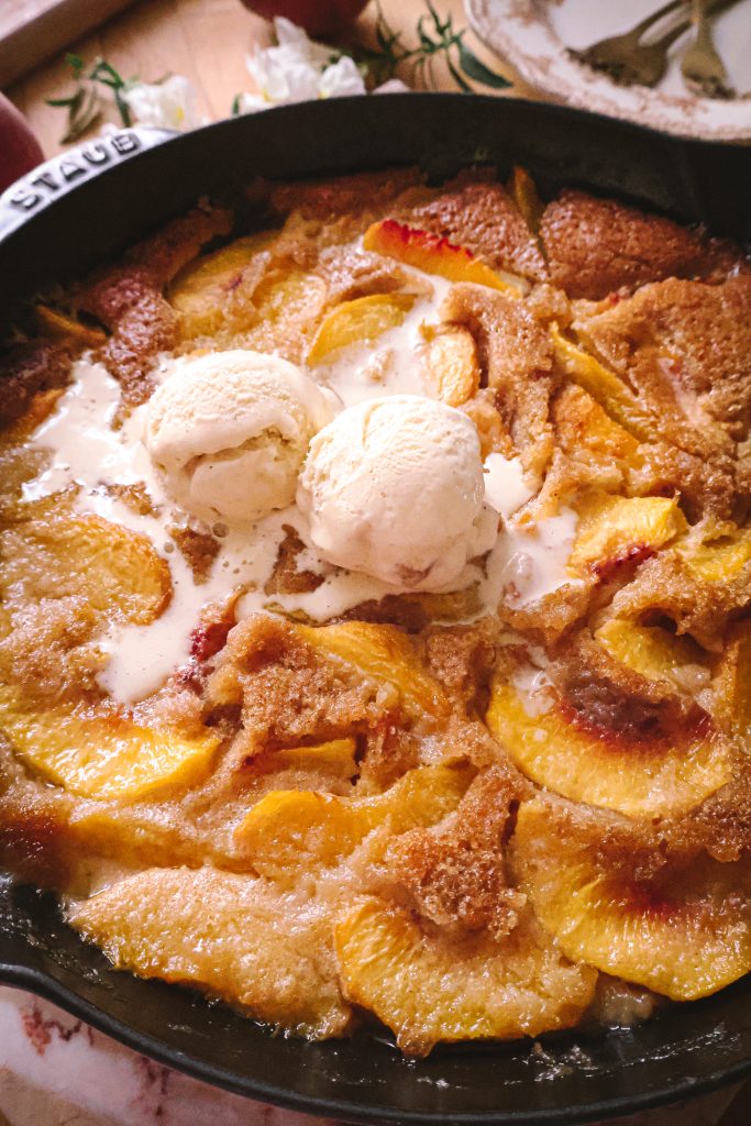 Cobbler aux Pêches Vegan Ultra Moelleux