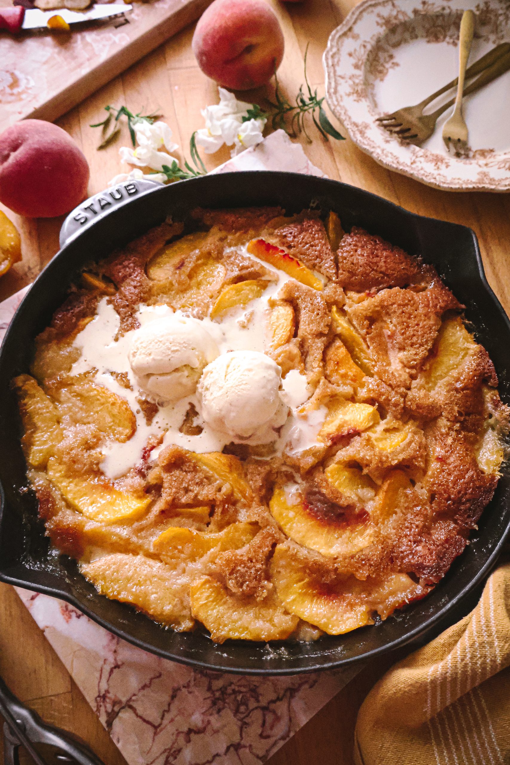 Cobbler aux Pêches Vegan Ultra Moelleux