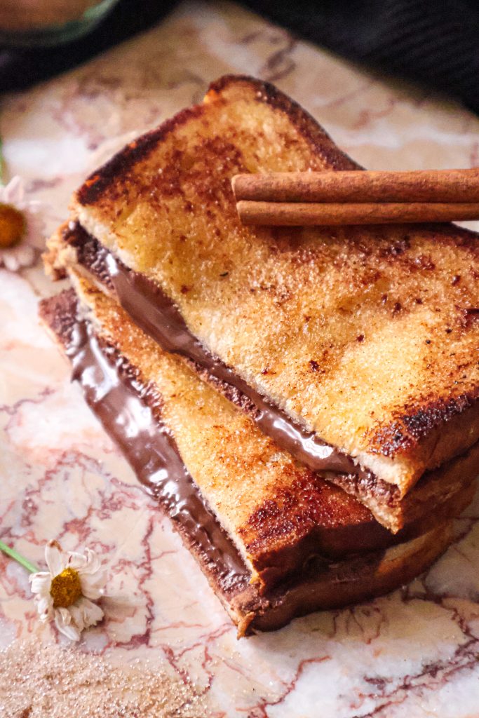 Toasts Sucre de Cannelle et Pâte à Tartiner Vegan