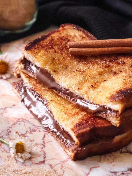 Toasts Sucre de Cannelle et Pâte à Tartiner Vegan
