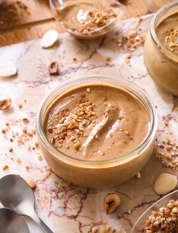 Crème Dessert Vegan au Praliné Sans Cuisson