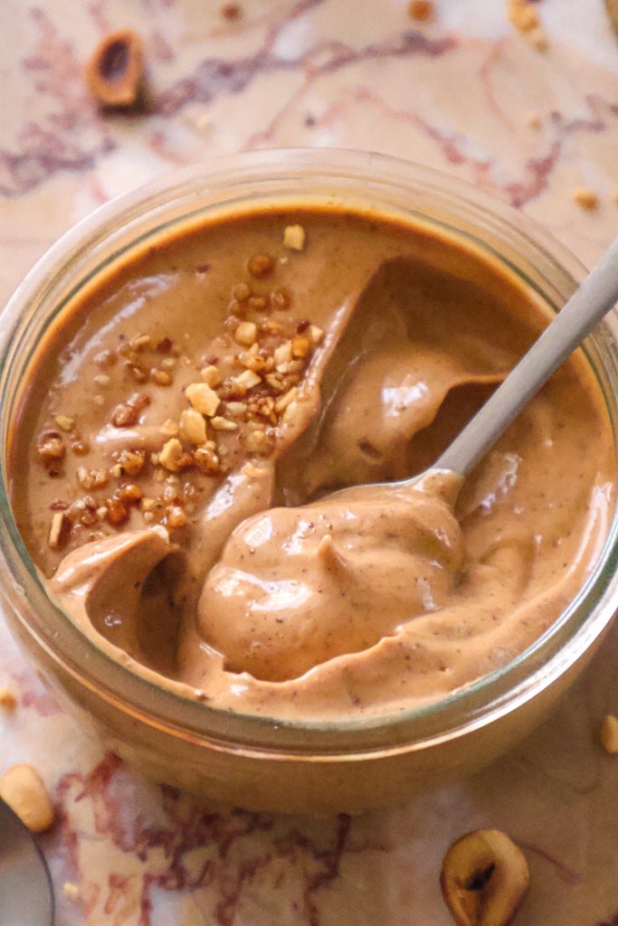 Crème Dessert Vegan au Praliné Sans Cuisson