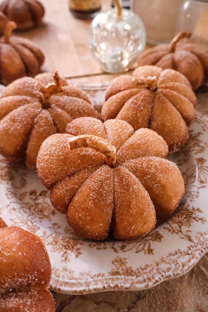 Donuts Citrouilles Fourrés à la Pâte à Tartiner Vegan