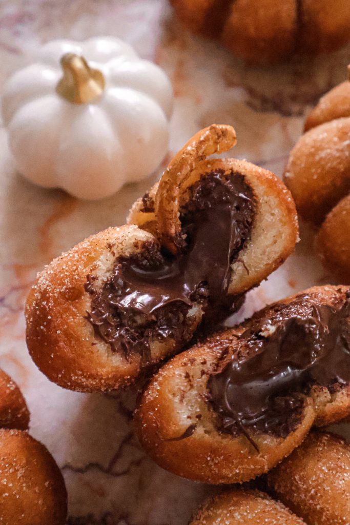 Donuts Citrouilles Fourrés à la Pâte à Tartiner Vegan