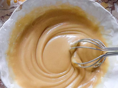 Comment Faire un Glaçage Vegan au Sirop d’Érable - 3 Ingrédients